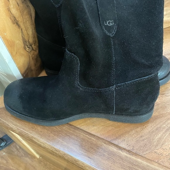UGG Josefene Short Water Resistant Suede Boots Size US 7.5 In Black - Picture 4 of 8
